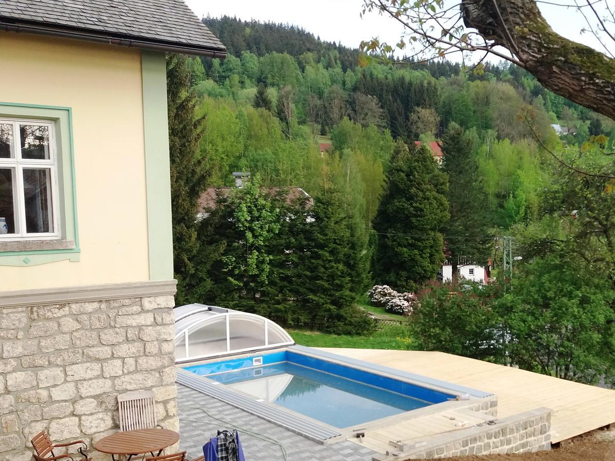Chata Hugo - 3 Retreat Apartments Tanvald Kültér fotó